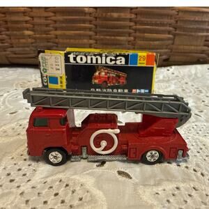 Tomica Hino Ladder Fire Engine Truck Diecast 1/110 Scale Vintage 70's With Box